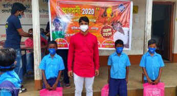 ঘাটালের ‘কুইজ ও ম্যানিয়া’ সংস্থার উদ্যোগে বেলপাহাড়ি প্রাথমিক বিদ্যালয়ের পড়ুয়াদের নতুন পোশাক বিতরণ