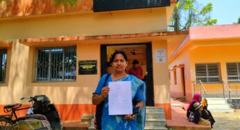 জেলা আইনি পরিষেবা কর্তৃপক্ষের হস্তক্ষেপে বিদ্যুৎস্পৃষ্ট হয়ে মৃত স্বামীর বীমার টাকা হাতে পেলেন স্ত্রী!