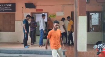 নাবালিকা অপহরণের ঘটনায় ঝাড়গ্রাম শহর থেকে গ্রেফতার ১ যুবককে ১৪ দিনের জেল হেফাজতের নির্দেশ ছিল ঝাড়গ্রাম আদালত