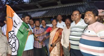 তৃণমূল কংগ্রেসে যোগদান